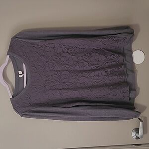 Light weight sweater